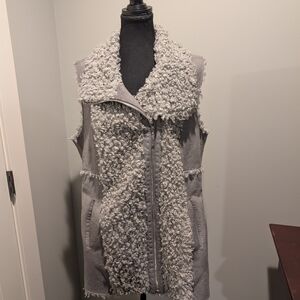 Kensie Women's Textured Gray Vest